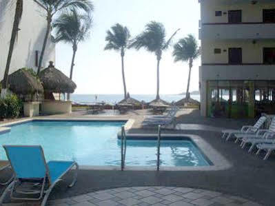 Caravelle Beach Club Hotel Mazatlán Exterior foto